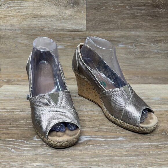 Toms Bennet Metallic Peep Toe Cork Wedge Shoe Women's Size 8 - Picture 6 of 6
